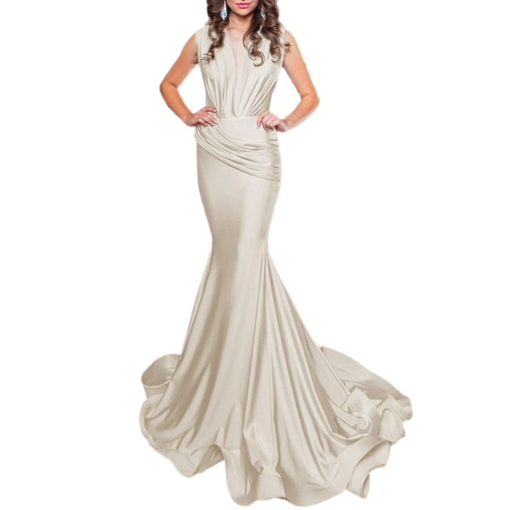 EUC Stunning Jessica Angel Couture $600 MSRP Jersey V-Neck Champagne Gown Size M